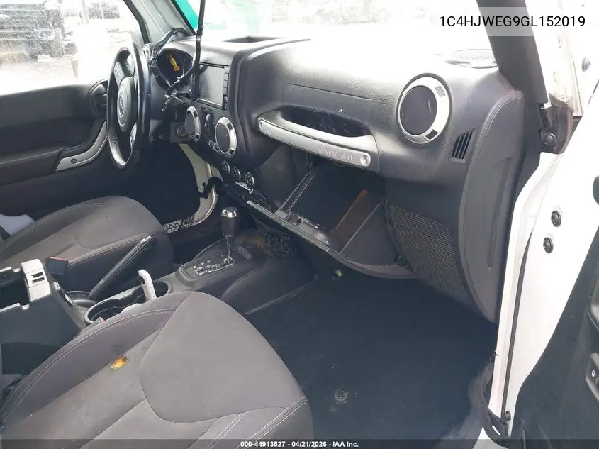 1C4HJWEG9GL152019 2016 Jeep Wrangler Unlimited Sahara
