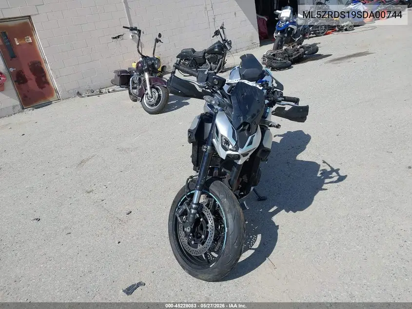 2025 Kawasaki Zr900 S VIN: ML5ZRDS19SDA00744 Lot: 45228083