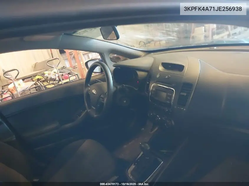 3KPFK4A71JE256938 2018 Kia Forte Lx