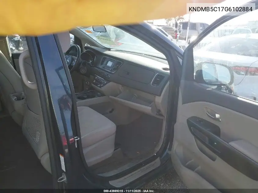 KNDMB5C17G6102884 2016 Kia Sedona Lx