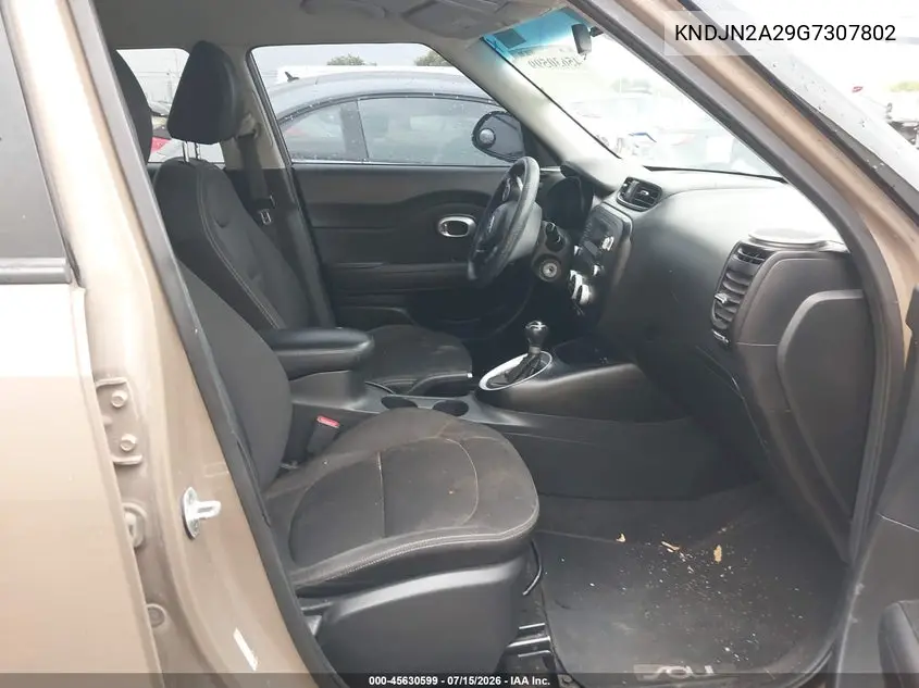 KNDJN2A29G7307802 2016 Kia Soul