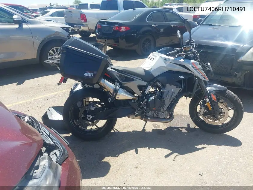 2024 Ktm 790 Duke VIN: LCETU7406RH710491 Lot: 45626447
