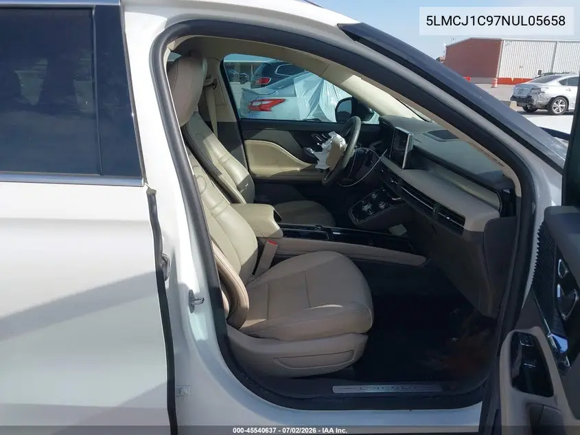 2022 Lincoln Corsair Standard VIN: 5LMCJ1C97NUL05658 Lot: 45540637