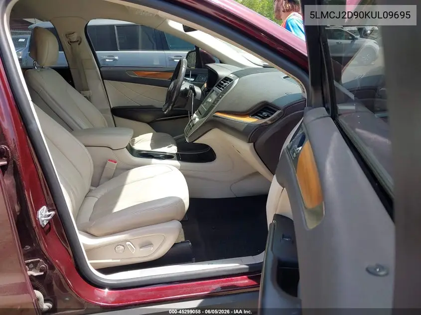 2019 Lincoln Mkc Select VIN: 5LMCJ2D90KUL09695 Lot: 45299058