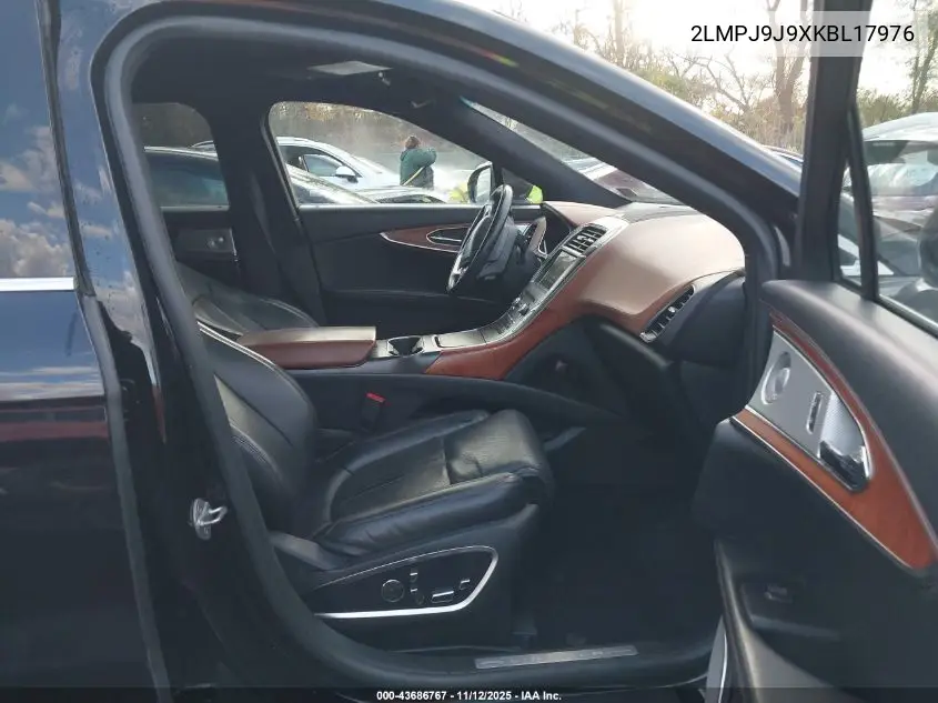 2LMPJ9J9XKBL17976 2019 Lincoln Nautilus Black Label