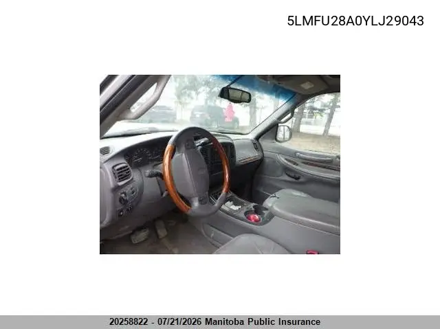 2000 Lincoln Navigator VIN: 5LMFU28A0YLJ29043 Lot: 20258822