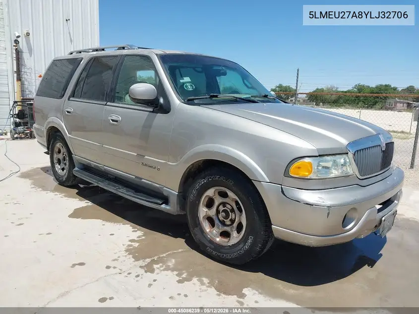 2000 Lincoln Navigator VIN: 5LMEU27A8YLJ32706 Lot: 45086239