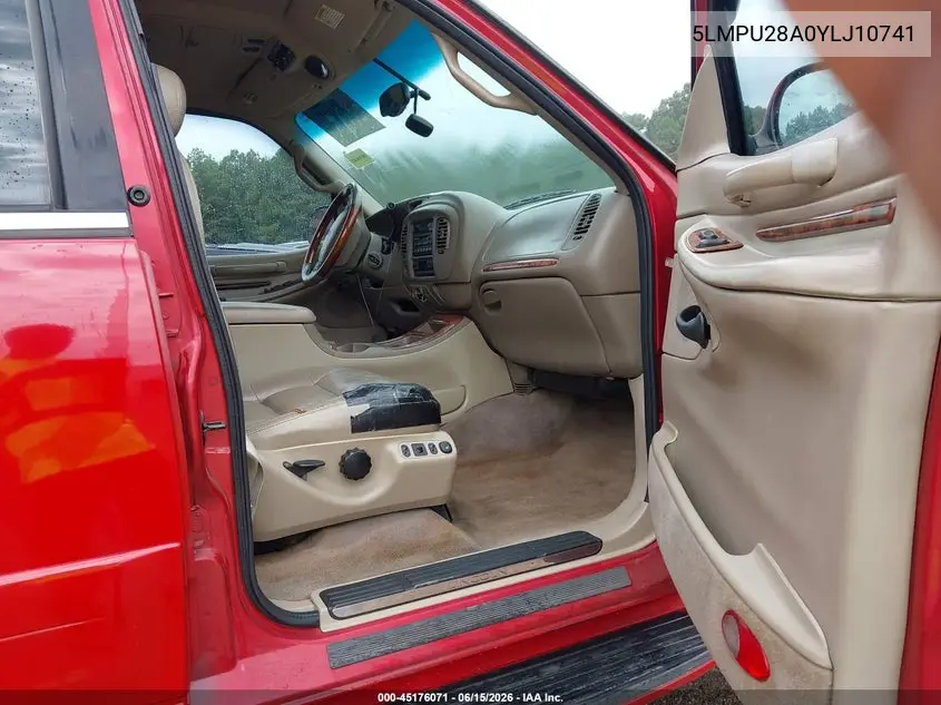 2000 Lincoln Navigator VIN: 5LMPU28A0YLJ10741 Lot: 45176071