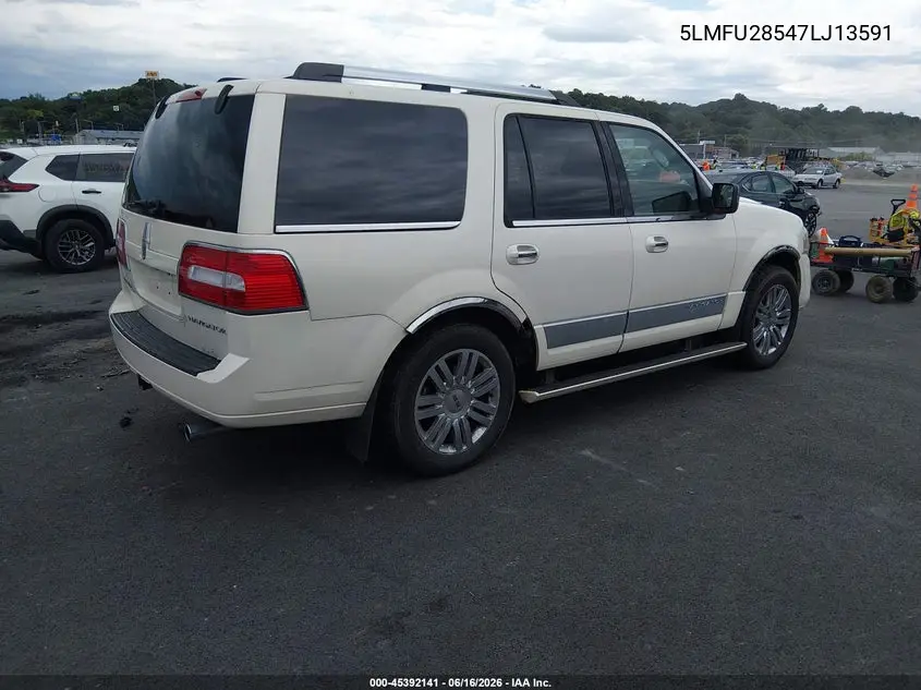 2007 Lincoln Navigator Ultimate VIN: 5LMFU28547LJ13591 Lot: 45392141