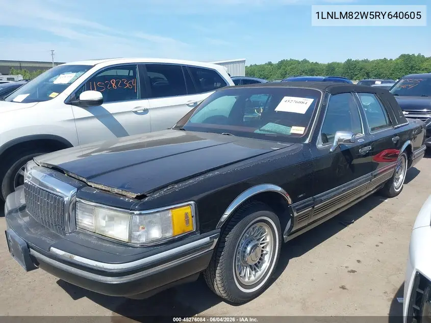 1994 Lincoln Town Car Signature/Tournament VIN: 1LNLM82W5RY640605 Lot: 45276084