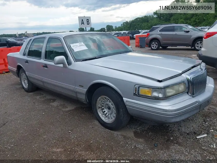 1995 Lincoln Town Car Signature/Spinnaker VIN: 1LNLM82W5SY689096 Lot: 45343231
