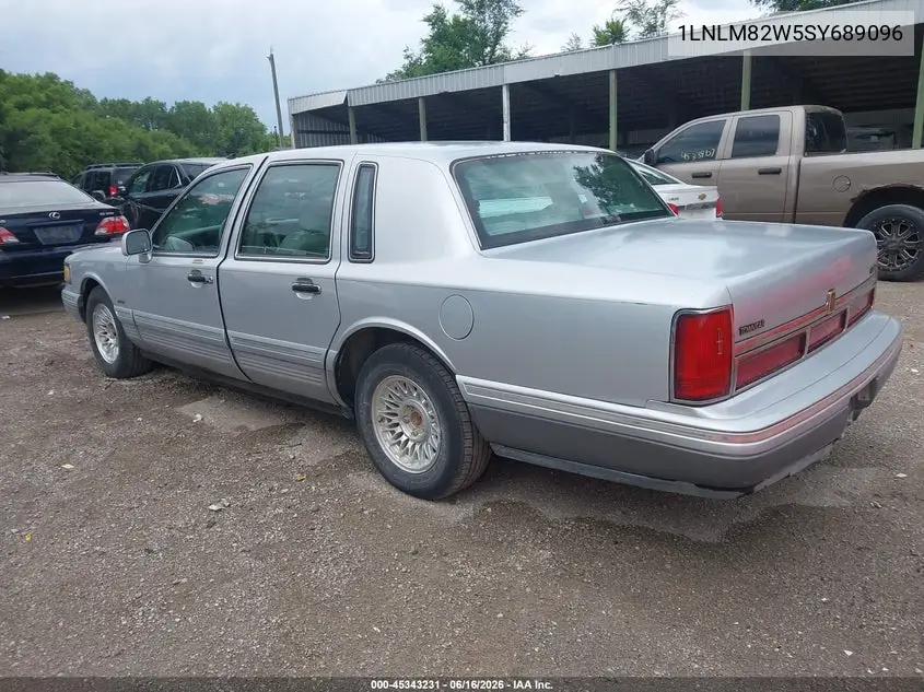 1995 Lincoln Town Car Signature/Spinnaker VIN: 1LNLM82W5SY689096 Lot: 45343231