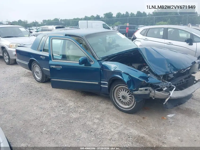 1997 Lincoln Town Car Signature VIN: 1LNLM82W2VY671949 Lot: 45663394