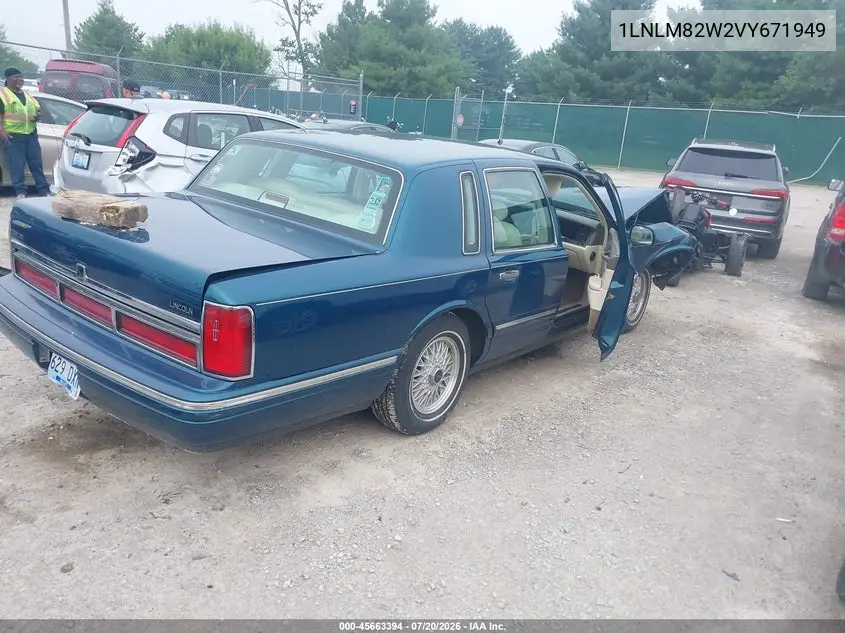 1997 Lincoln Town Car Signature VIN: 1LNLM82W2VY671949 Lot: 45663394