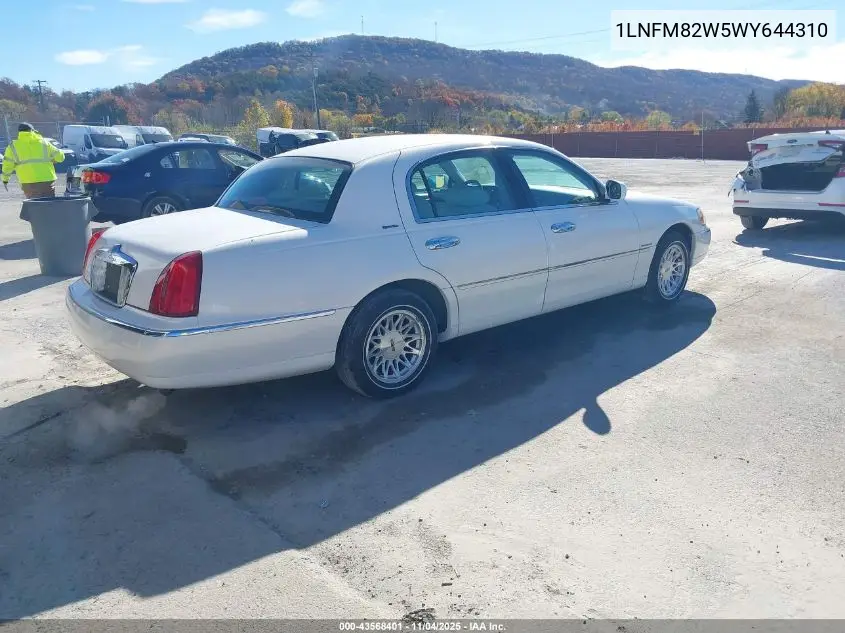 1LNFM82W5WY644310 1998 Lincoln Town Car Signature