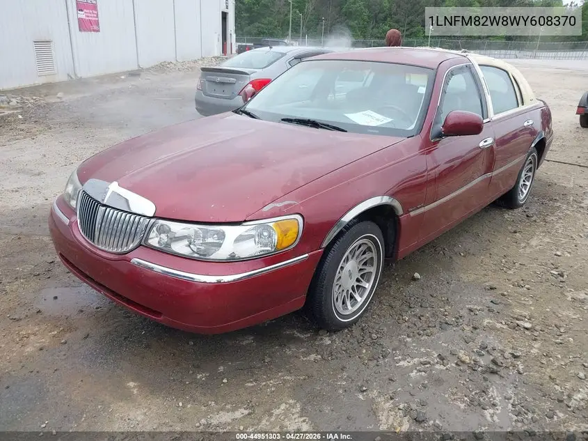 1998 Lincoln Town Car Signature VIN: 1LNFM82W8WY608370 Lot: 44951303