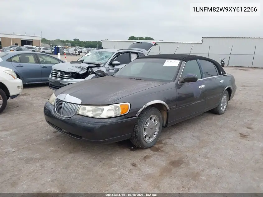1999 Lincoln Town Car Signature VIN: 1LNFM82W9XY612266 Lot: 45384795