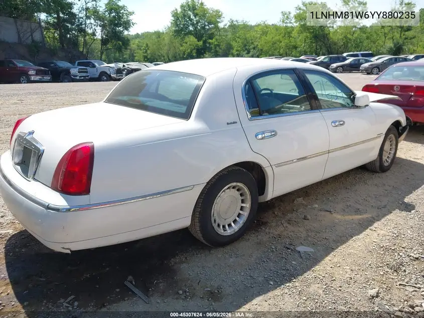 2000 Lincoln Town Car Executive VIN: 1LNHM81W6YY880235 Lot: 45307624