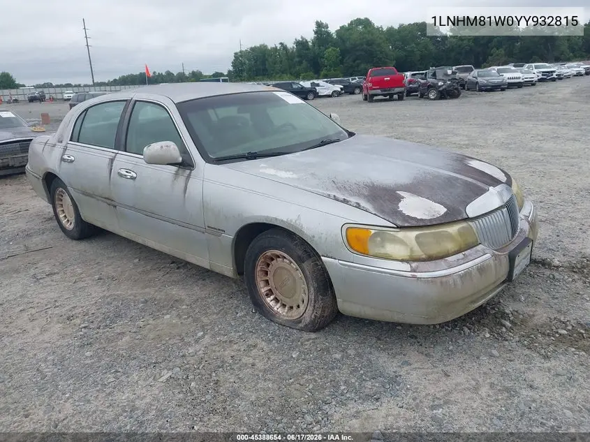2000 Lincoln Town Car Executive VIN: 1LNHM81W0YY932815 Lot: 45388654