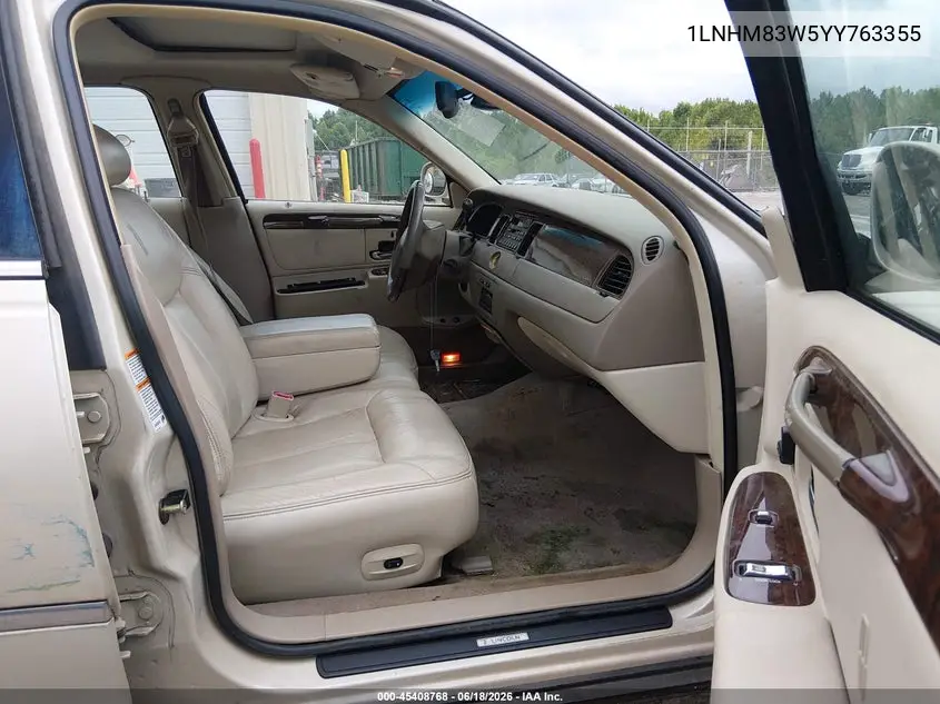 2000 Lincoln Town Car Cartier VIN: 1LNHM83W5YY763355 Lot: 45408768