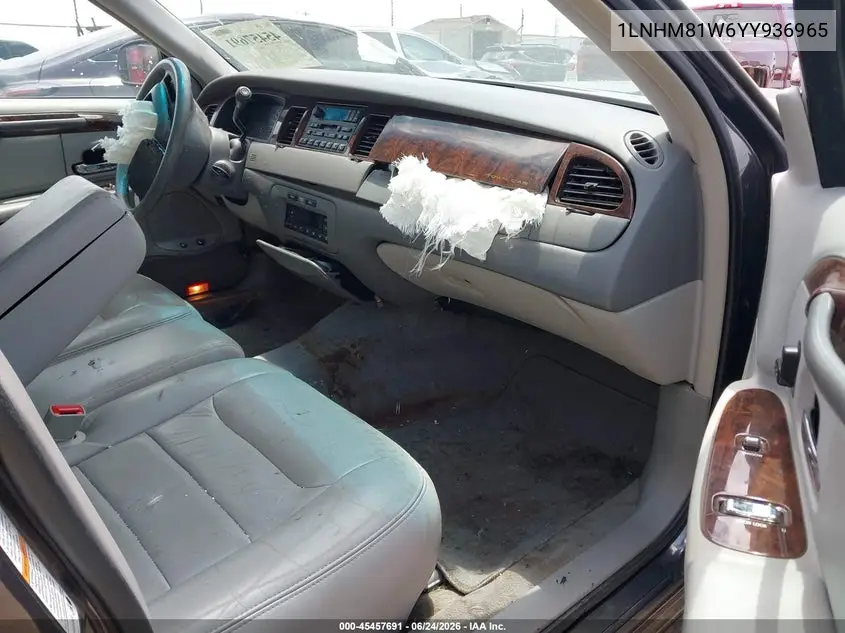 2000 Lincoln Town Car Executive VIN: 1LNHM81W6YY936965 Lot: 45457691