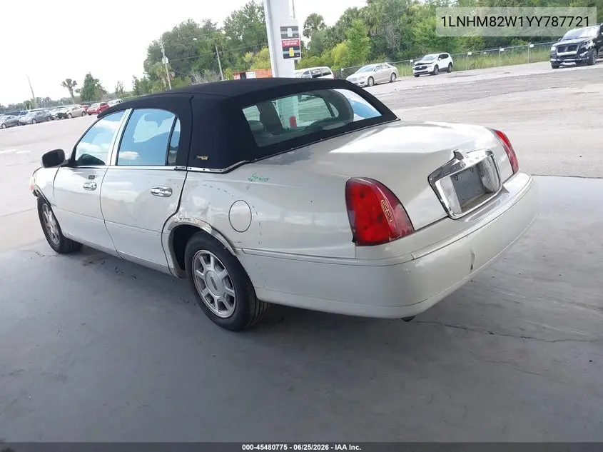 2000 Lincoln Town Car Signature VIN: 1LNHM82W1YY787721 Lot: 45480775