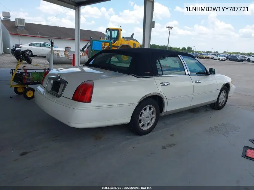 2000 Lincoln Town Car Signature VIN: 1LNHM82W1YY787721 Lot: 45480775