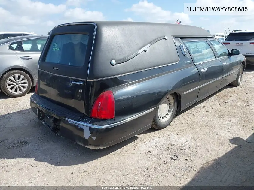 2000 Lincoln Town Car Executive VIN: 1LJFM81W6YY808685 Lot: 45545383