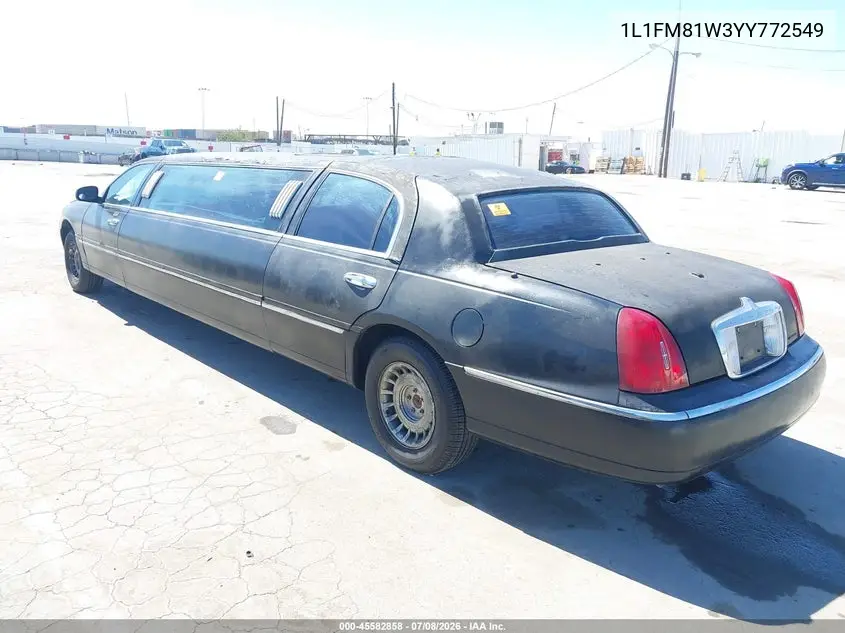 2000 Lincoln Town Car Signature VIN: 1L1FM81W3YY772549 Lot: 45582858