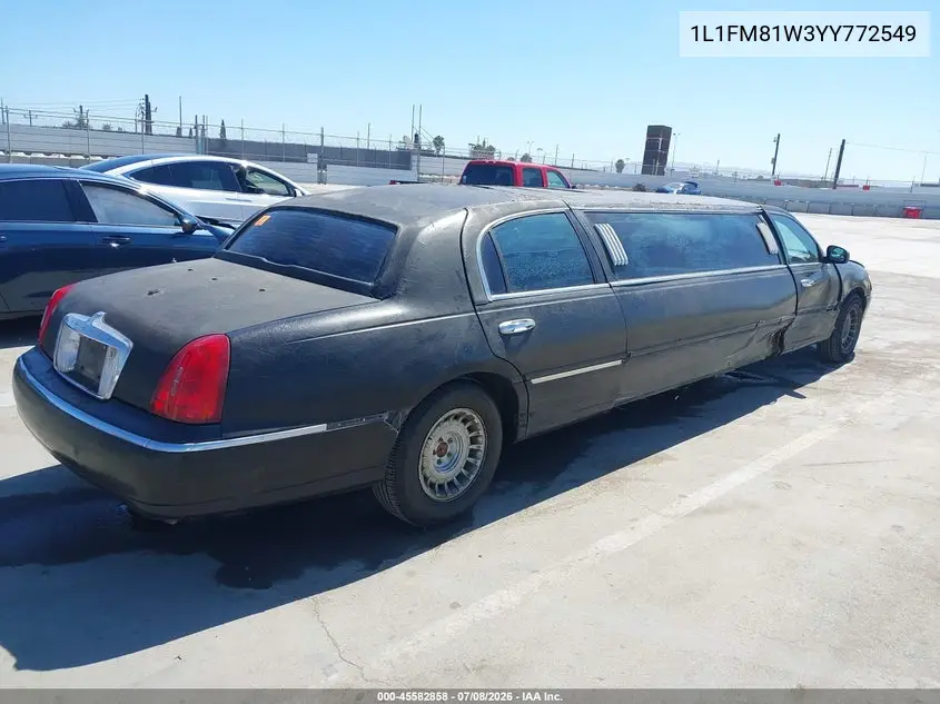 2000 Lincoln Town Car Signature VIN: 1L1FM81W3YY772549 Lot: 45582858