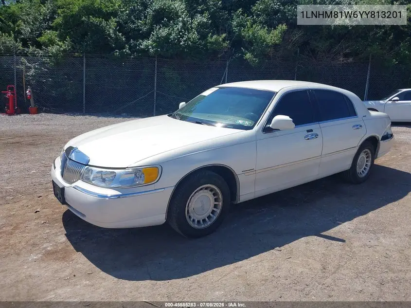 2000 Lincoln Town Car Executive VIN: 1LNHM81W6YY813201 Lot: 45585283