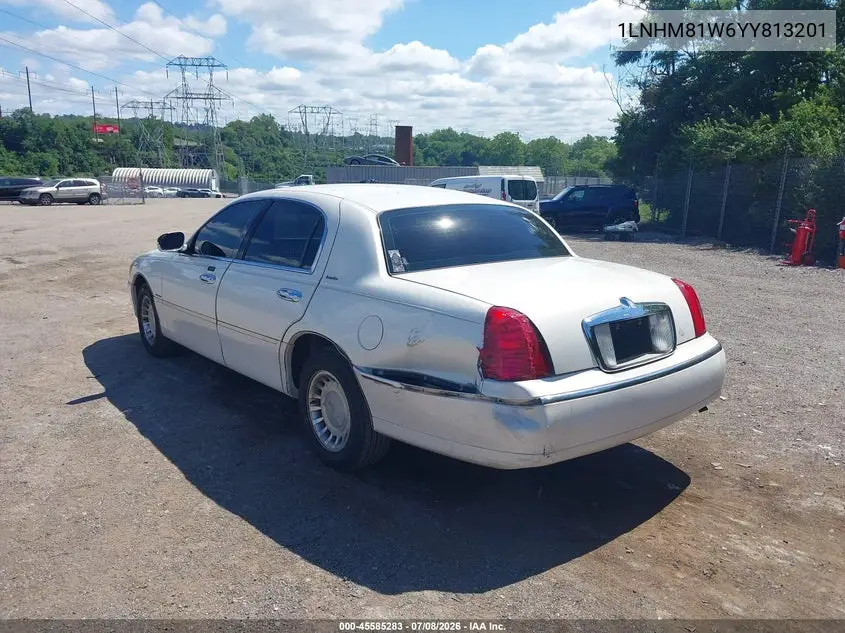 2000 Lincoln Town Car Executive VIN: 1LNHM81W6YY813201 Lot: 45585283