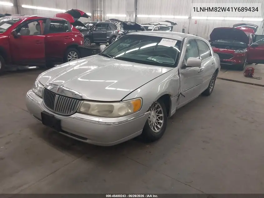 2001 Lincoln Town Car Signature VIN: 1LNHM82W41Y689434 Lot: 45480243