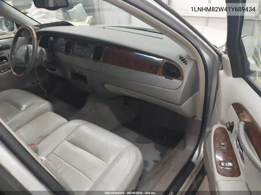 2001 Lincoln Town Car Signature VIN: 1LNHM82W41Y689434 Lot: 45480243