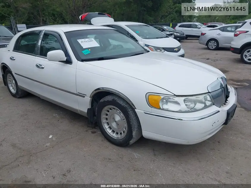 2002 Lincoln Town Car Executive VIN: 1LNHM81W02Y611445 Lot: 45163689