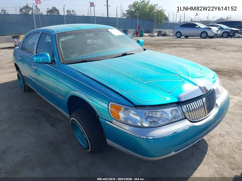 2002 Lincoln Town Car Signature VIN: 1LNHM82W22Y614152 Lot: 45212410