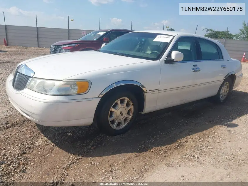 2002 Lincoln Town Car Signature VIN: 1LNHM82W22Y650178 Lot: 45532400
