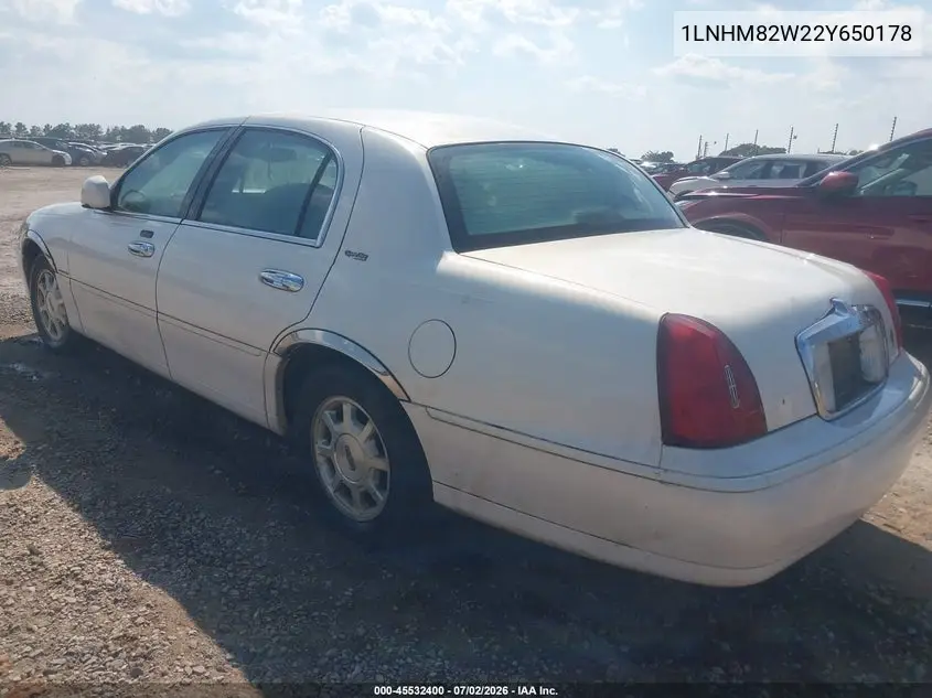 2002 Lincoln Town Car Signature VIN: 1LNHM82W22Y650178 Lot: 45532400