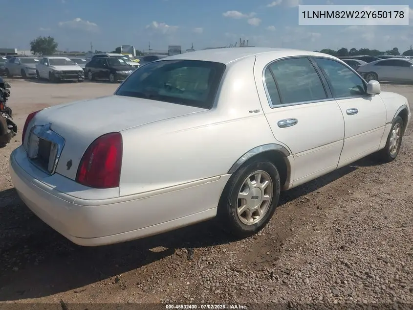 2002 Lincoln Town Car Signature VIN: 1LNHM82W22Y650178 Lot: 45532400