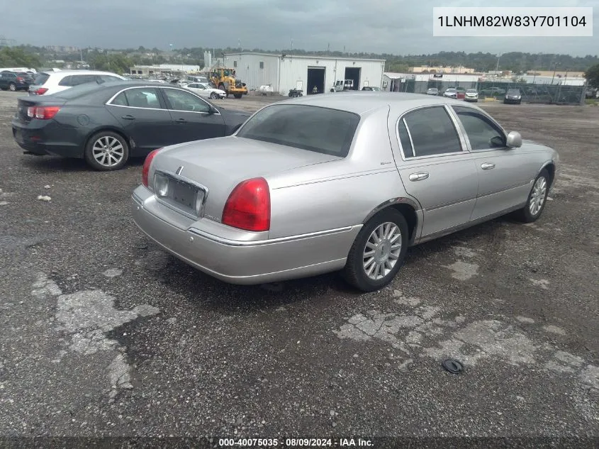 2003 Lincoln Town Car Signature VIN: 1LNHM82W83Y701104 Lot: 40075035