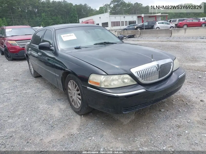 2003 Lincoln Town Car Signature VIN: 1LNHM82W53Y692829 Lot: 45246804