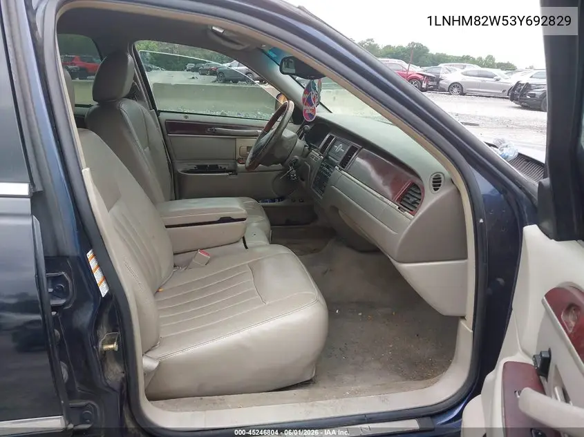 2003 Lincoln Town Car Signature VIN: 1LNHM82W53Y692829 Lot: 45246804