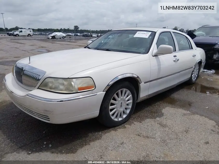 2003 Lincoln Town Car Signature VIN: 1LNHM82W83Y703242 Lot: 45340632
