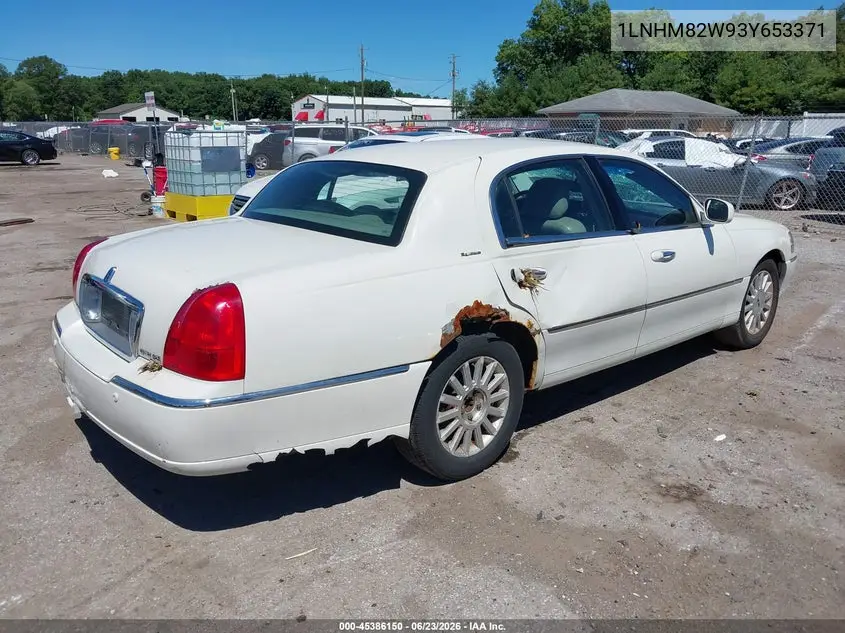 2003 Lincoln Town Car Signature VIN: 1LNHM82W93Y653371 Lot: 45386150