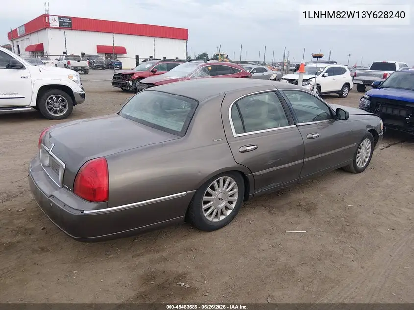 2003 Lincoln Town Car Signature VIN: 1LNHM82W13Y628240 Lot: 45483686