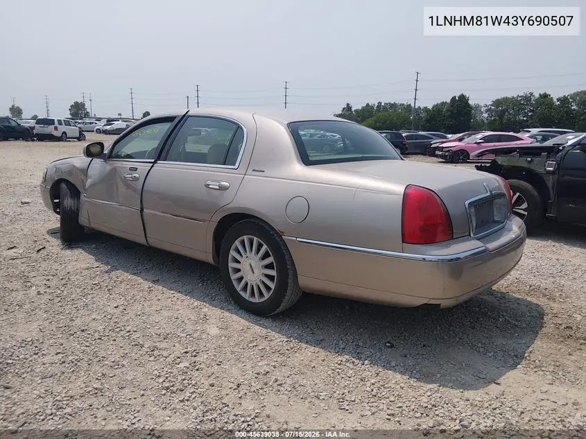 2003 Lincoln Town Car Executive VIN: 1LNHM81W43Y690507 Lot: 45639038