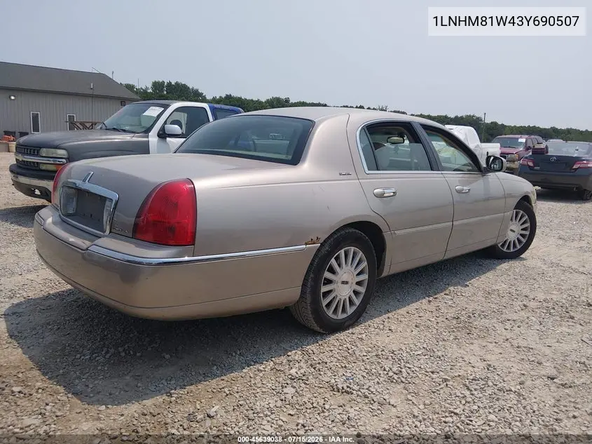 2003 Lincoln Town Car Executive VIN: 1LNHM81W43Y690507 Lot: 45639038