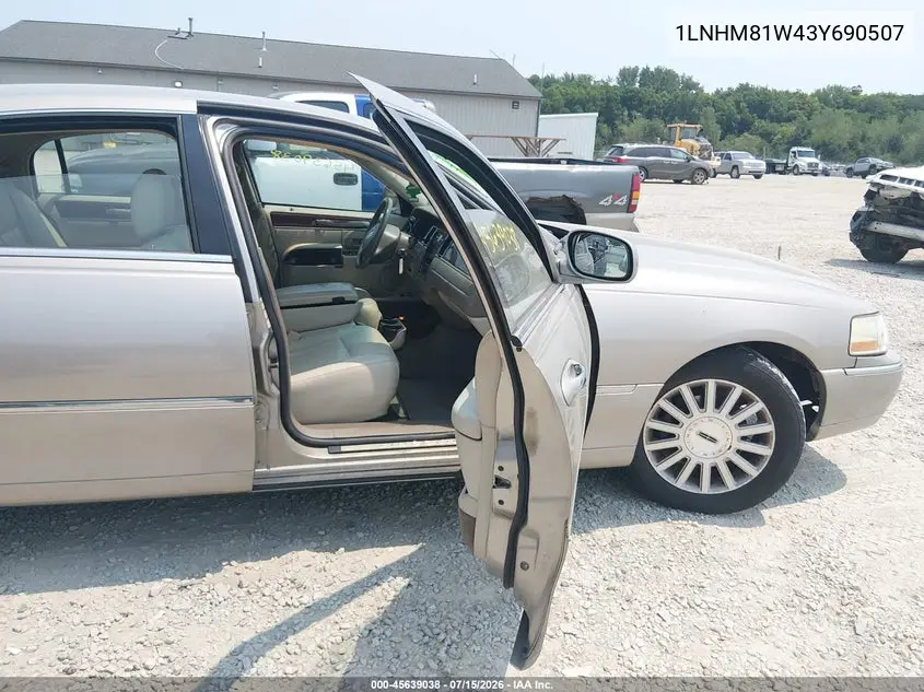 2003 Lincoln Town Car Executive VIN: 1LNHM81W43Y690507 Lot: 45639038