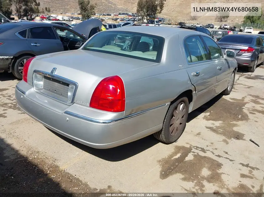 2004 Lincoln Town Car Ultimate VIN: 1LNHM83WX4Y680658 Lot: 45226789