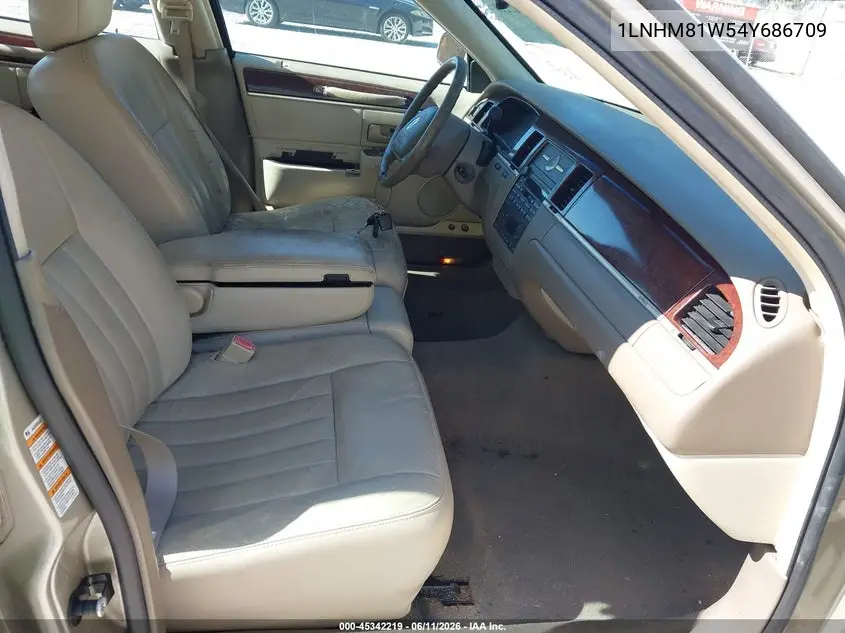 2004 Lincoln Town Car Signature VIN: 1LNHM81W54Y686709 Lot: 45342219